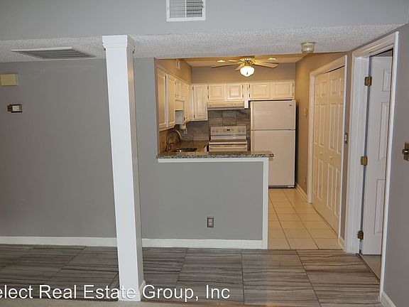 3rd image of 7407 Ashfield Ct