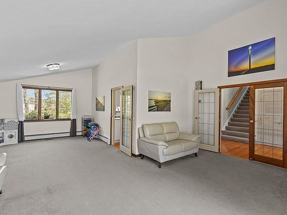 5th image of 5 Fair Oaks Ct N