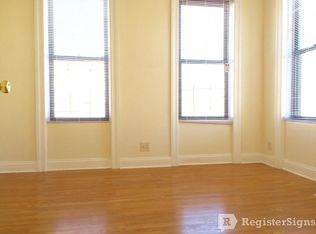 321 Wyckoff Ave, Ridgewood, NY 11385
