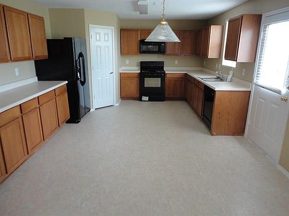 5th image of 5601 Camarillo Dr