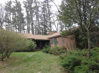 28 Woods Hill Rd, Voorheesville, NY 12186