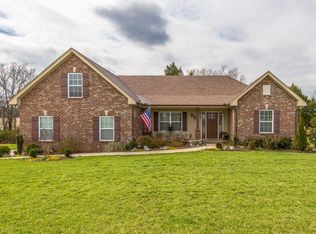 1214 Everwood Dr, Ashland City, TN 37015