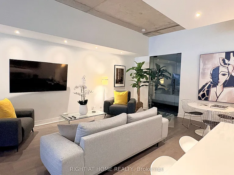 399 Adelaide St W #104 — Photo 22