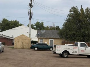 2221 9th St, Greeley, CO 80631