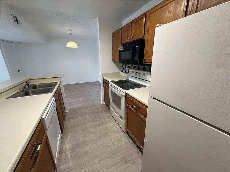 5283 Images Cir #304 — Photo 25