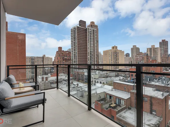 310 East 86th Street image 5 of 24