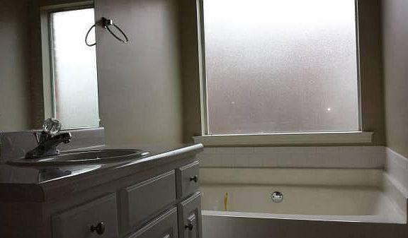 4th image of 504 McGriff St