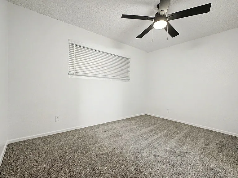 The Brentwood — Photo 19