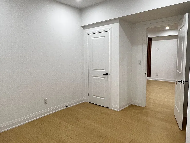 94 Carnegie Dr #BASEMENT — Photo 7