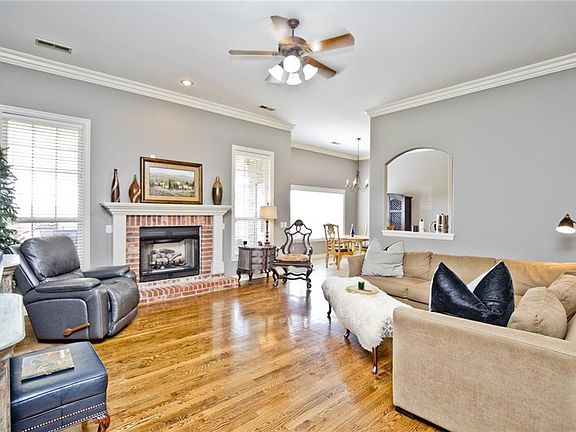 4th image of 5807 S 41st St