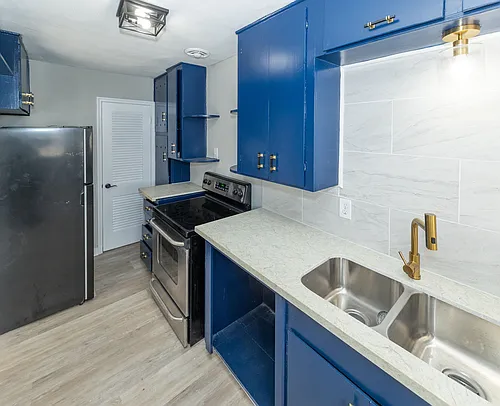 254 Leming Ave #MAIN Photo 1