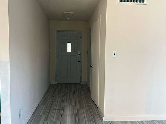 3rd image of 3823 E Donner Ave