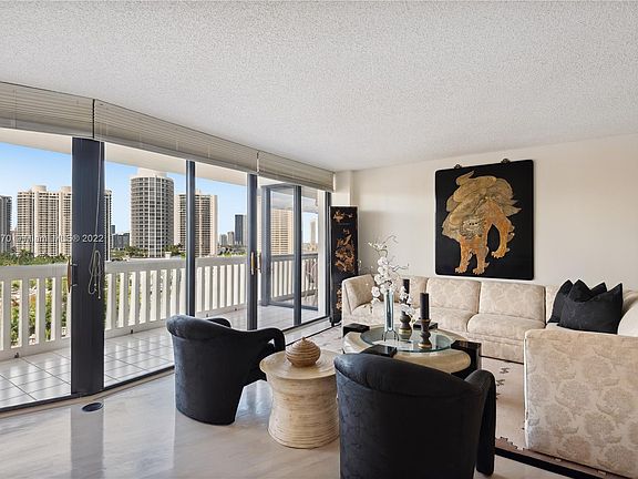 5th image of 1000 E Island Blvd APT 1205
