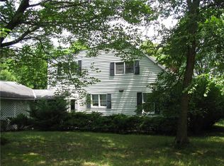 1031 Ben Rd, Saint Albans, WV 25177