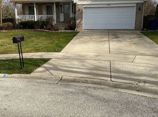256 Montego Ct, Bloomingdale, IL