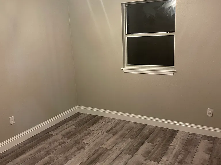313 Catalpa Dr — Photo 6
