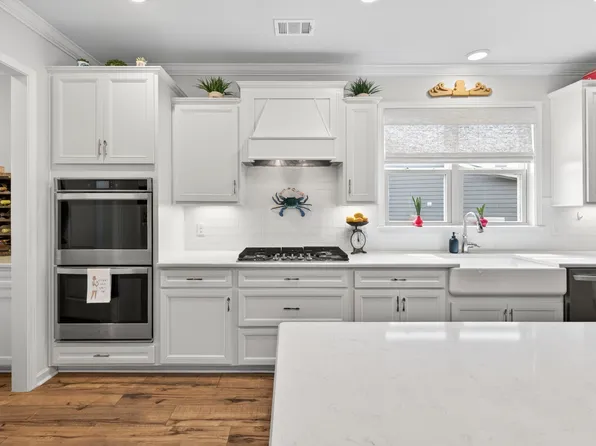 1055 Sumner Grv, Spring Hill, TN 37174