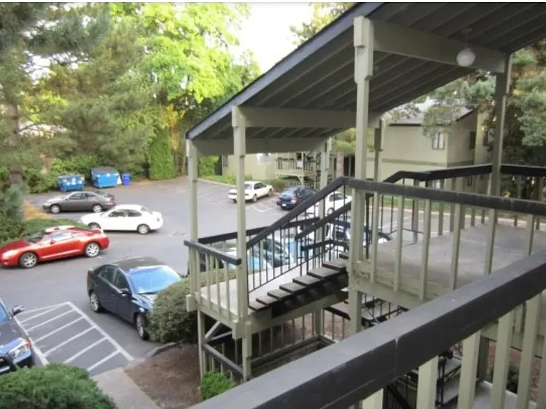 Lancaster Apartments — Photo 5