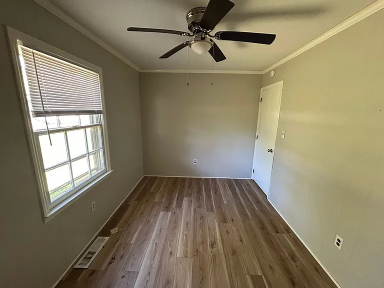 545 Asbury Rd — Photo 16