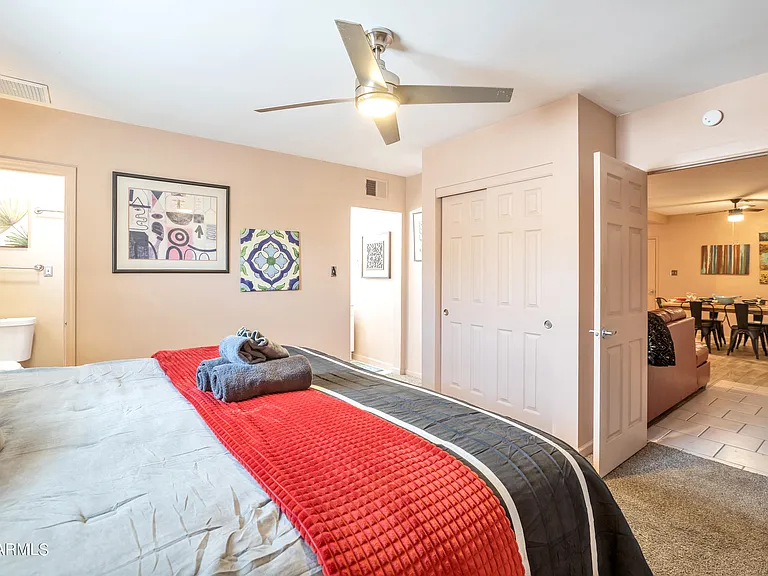 842 W Fairmount Ave — Photo 25