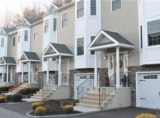 21 Ardi Ct UNIT 21, Sandy Hook, CT 06482