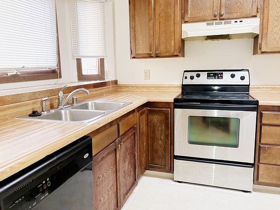 3rd image of 3309 Tarwater Ave APT C
