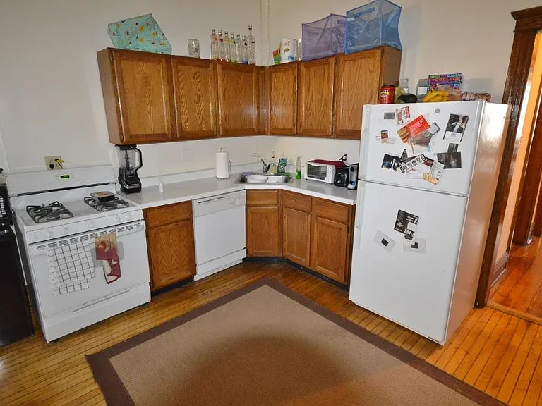 638 W Drummond Pl #2F — Photo 4