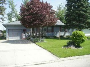 1111 N Ave, Nevada, IA 50201