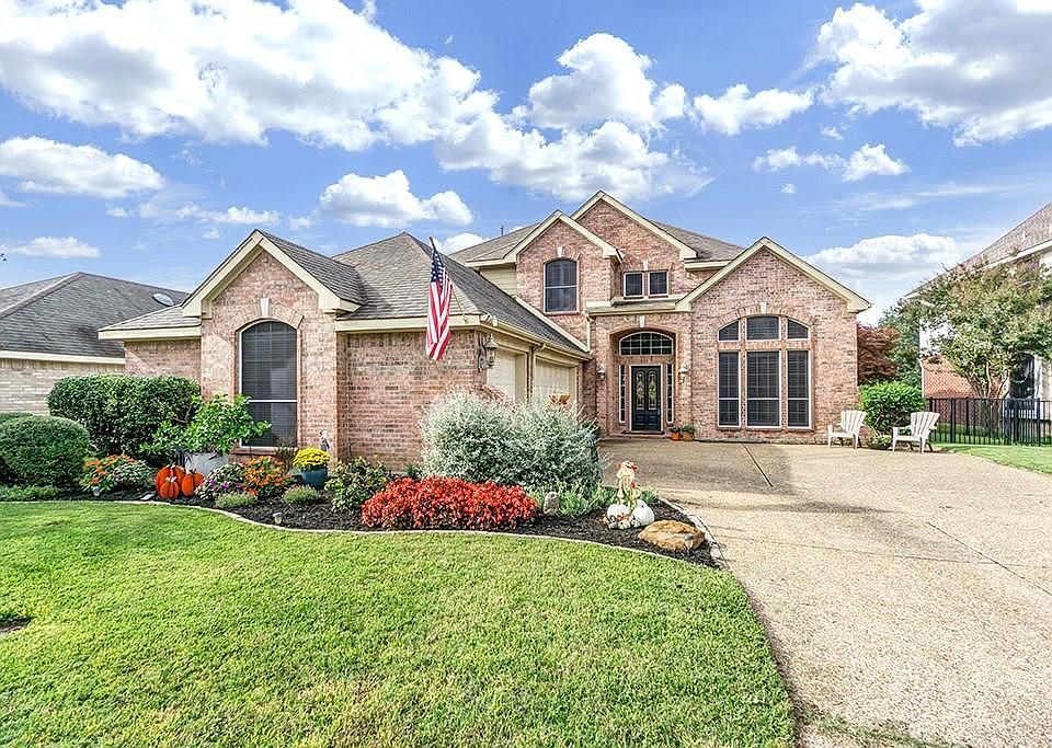 1st image of 224 Lionhart Pl