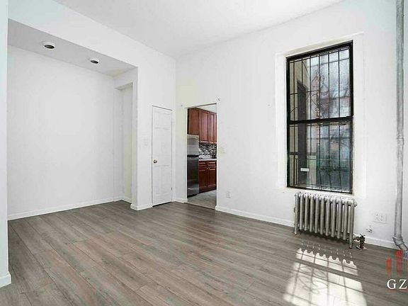 5th image of 422 E 117th St APT 1A