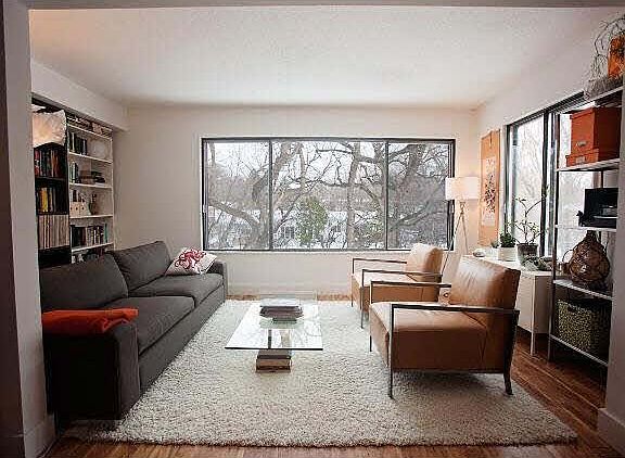 3rd image of 3076 Lexington Avenue N