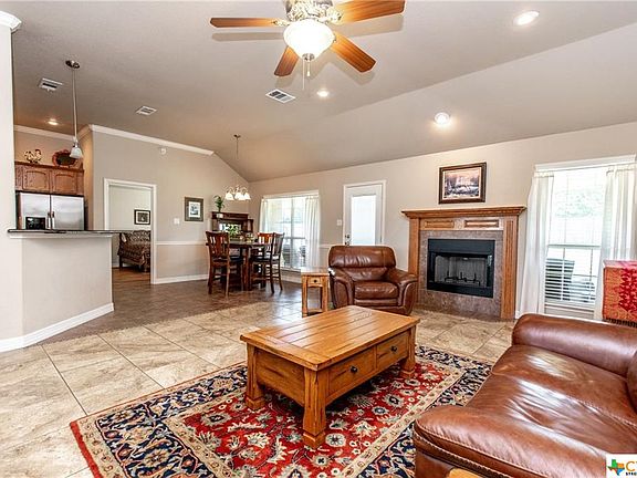 5th image of 1911 Guinevere Ln