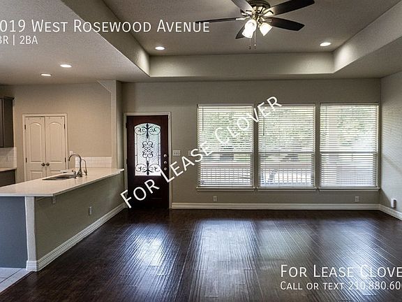 5th image of 1019 W Rosewood Ave