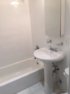 Rented by Solil Management | media 1