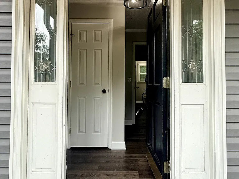 632 Bromsworth Trl — Photo 2