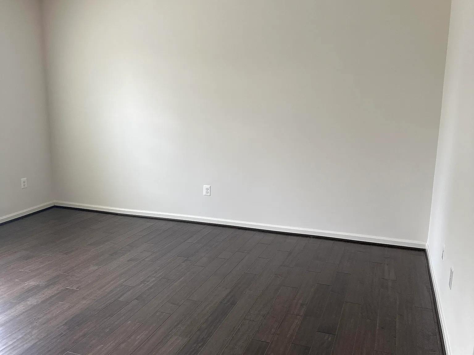 3 bed, 2561 sqft, $3,500 — Photo 3