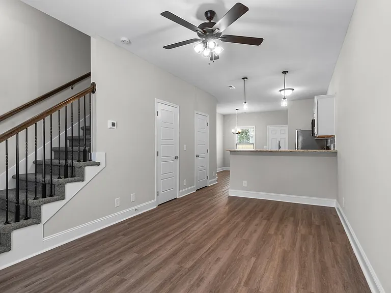 202 Burch Rd #B-5 — Photo 5