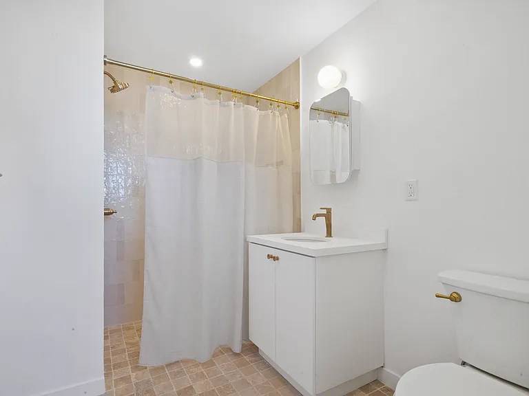 8443 Clinton St #6 — Photo 11
