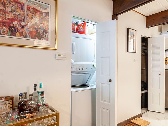 4th image of 1201 W Belden Ave #12014