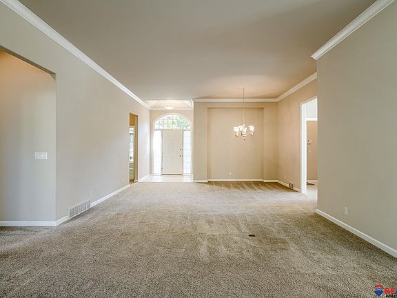 4th image of 17607 Marcy St