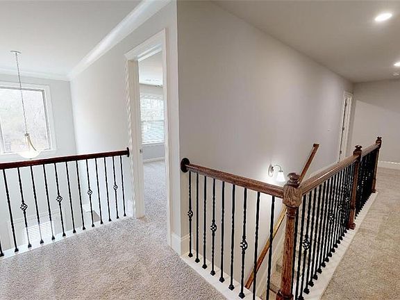 4th image of 312 Onyx Dr