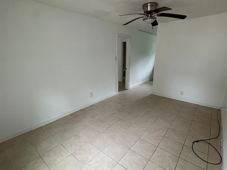 702 Rosedale St #2 — Photo 8