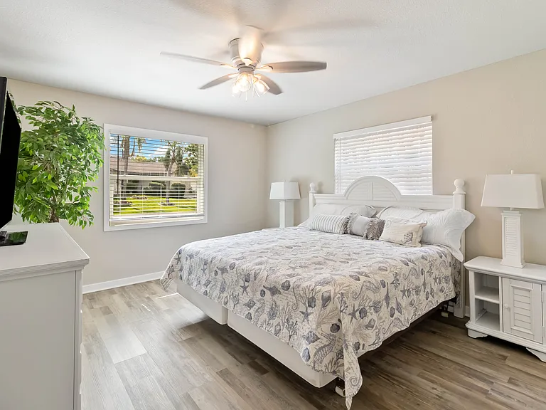 526 Conrad Rd — Photo 15