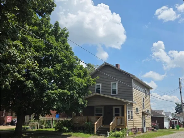 312 W 12th St, Dover, OH 44622