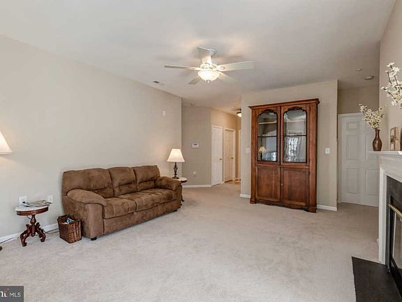 4th image of 4142 Fountainside Ln #E201