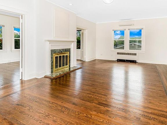 4th image of 108 Seneca Ave