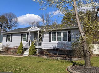 328 Anemone St, Browns Mills, NJ 08015