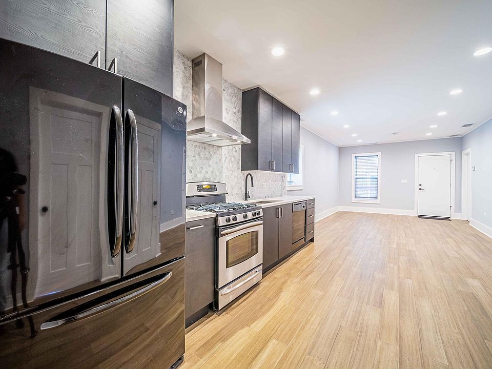 Kitchen/Living Area