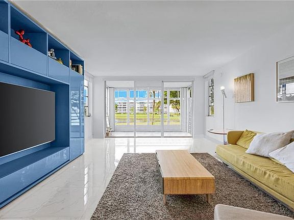 4th image of 805 Cypress Blvd