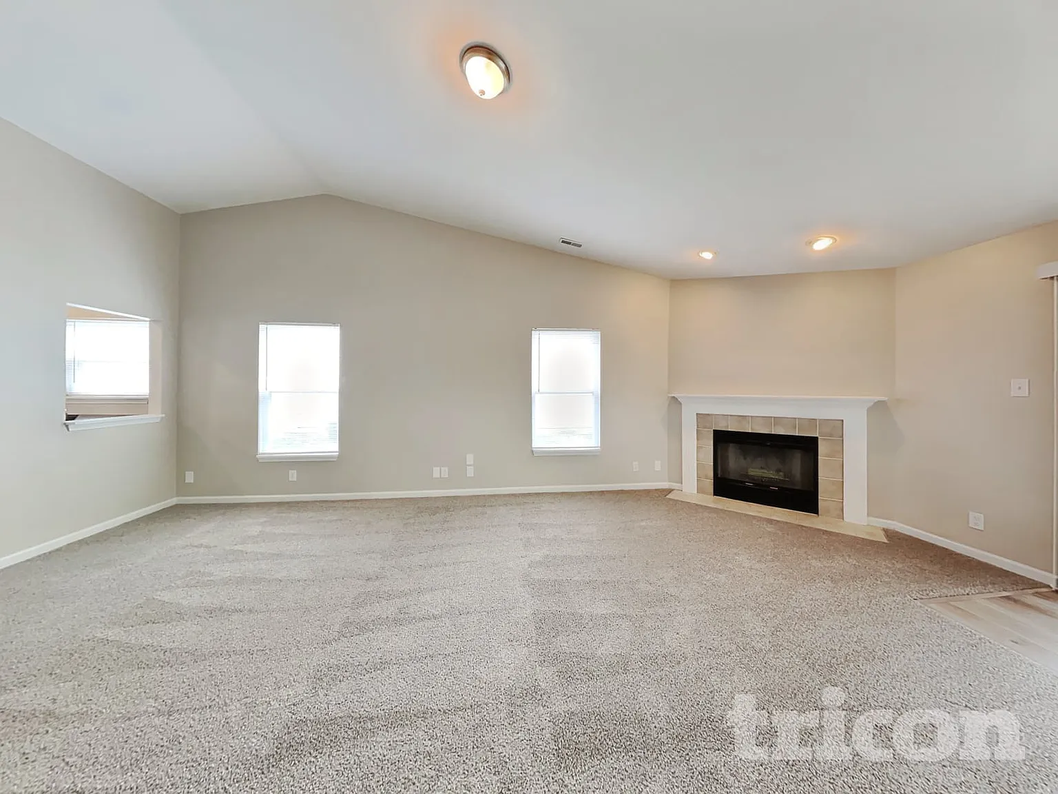 5353 Shamus Drive Indianapolis IN — Photo 2